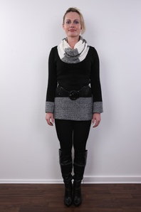 2. Download full pics of Renata (25) from czechcasting.com