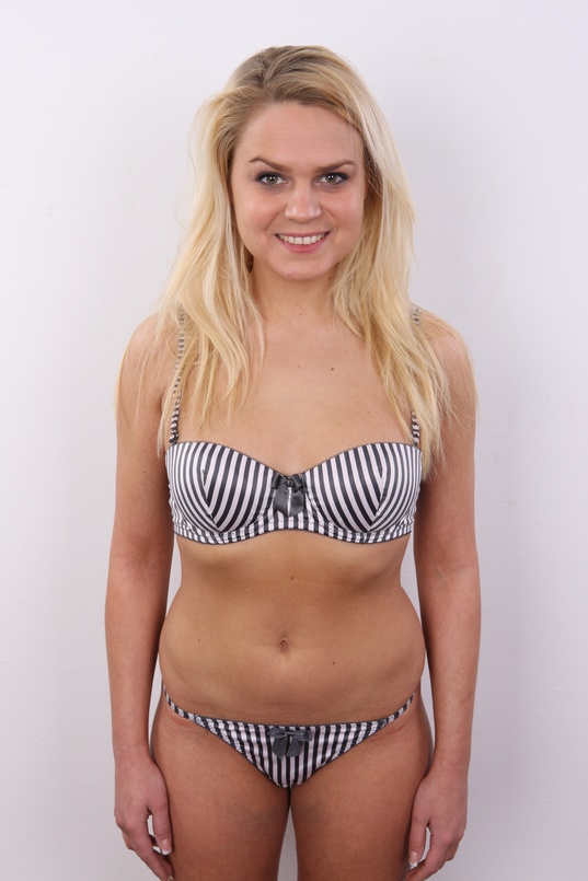 7. Download full pics of Barbora (27) from czechcasting.com