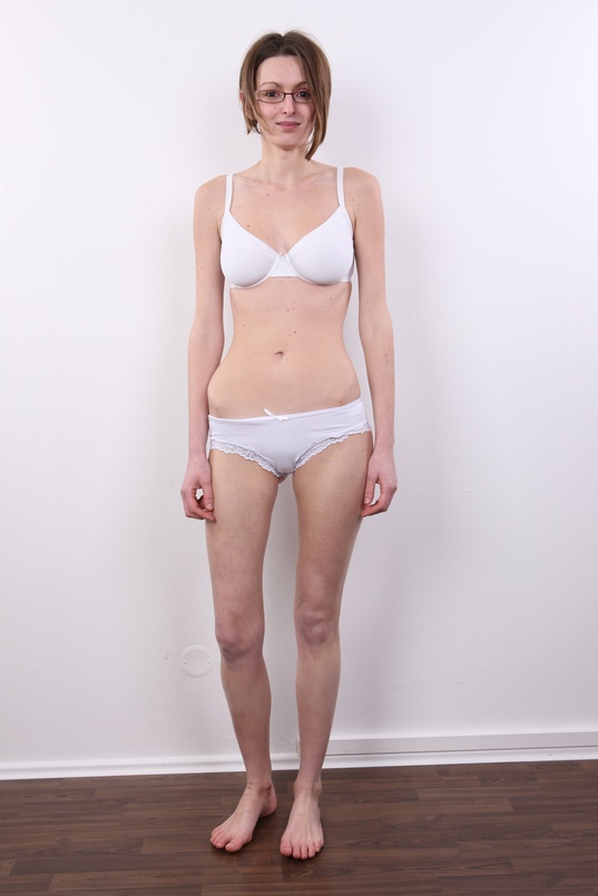 3. Download full pics of Marketa (23) from czechcasting.com