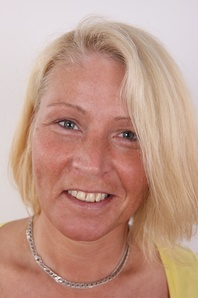 1. Download full pics of Milena (42) from czechcasting.com