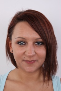 1. Download full pics of Lenka (25) from czechcasting.com