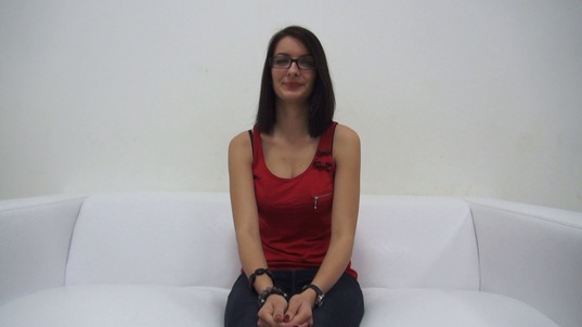 1. Download full pics of Veronika (18) from czechcasting.com