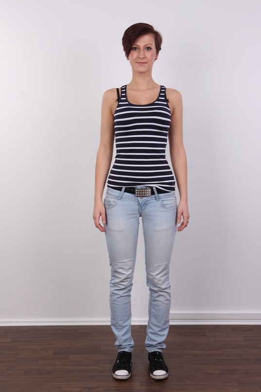 3. Download full pics of Nikola (20) from czechcasting.com