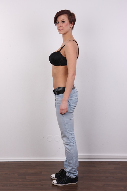 6. Download full pics of Nikola (20) from czechcasting.com