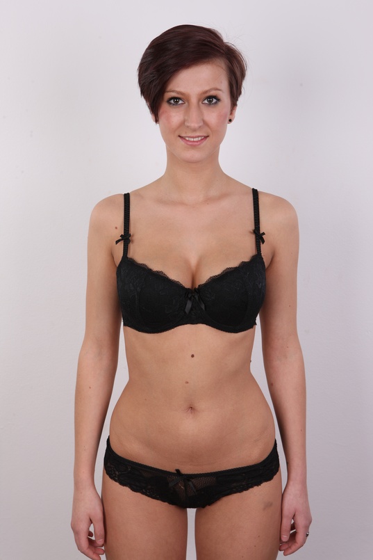 10. Download full pics of Nikola (20) from czechcasting.com