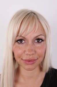 1. Download full pics of Gabriela (28) from czechcasting.com