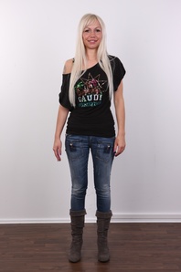 2. Download full pics of Gabriela (28) from czechcasting.com