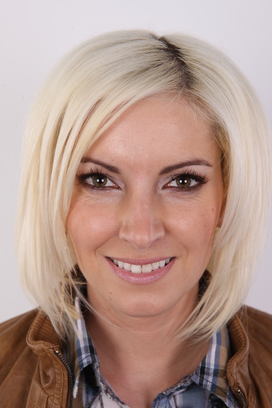 1. Download full pics of Katerina (24) from czechcasting.com