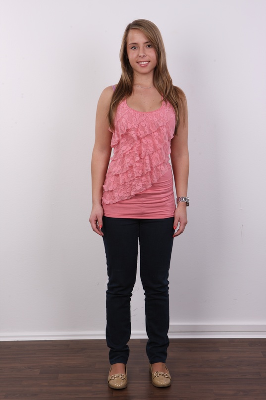 2. Download full pics of Natalie (18) from czechcasting.com