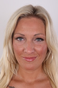 1. Download full pics of Michaela (25) from czechcasting.com