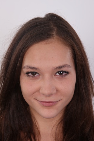 1. Download full pics of model Michaela (20) from czechcasting.com