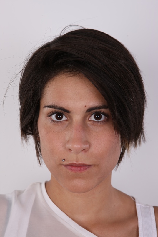 1. Download full pics of Klara (18) from czechcasting.com