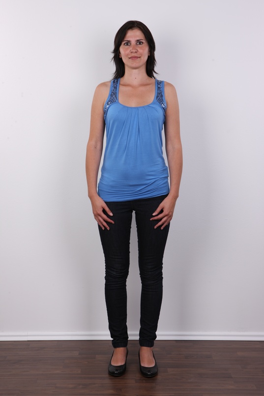 2. Download full pics of Sarka (32) from czechcasting.com