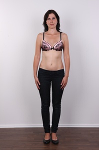 3. Download full pics of Sarka (32) from czechcasting.com