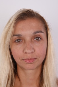 1. Download full pics of Anezka (34) from czechcasting.com