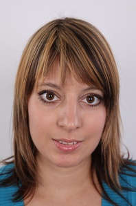 1. Download full pics of Lucie (20) from czechcasting.com