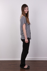 3. Download full pics of Lenka (22) from czechcasting.com