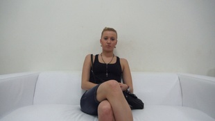 1. Download full pics of Veronika (19) from czechcasting.com