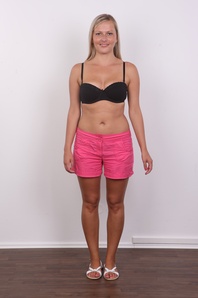 3. Download full pics of Petra (29) from czechcasting.com