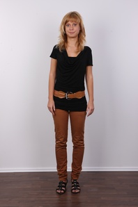 2. Download full pics of Veronika (24) from czechcasting.com