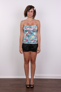 2. Download full pics of Nela (19) from czechcasting.com