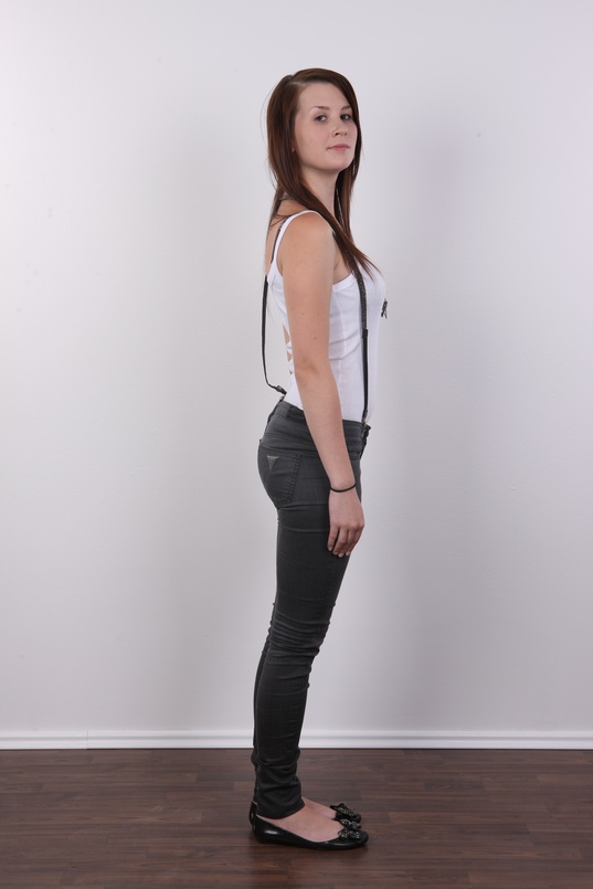 3. Download full pics of Lucie (19) from czechcasting.com