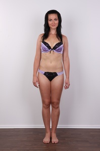 3. Download full pics of Ivana (24) from czechcasting.com