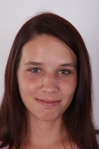 1. Download full pics of Sona (19) from czechcasting.com