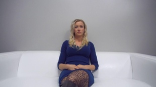 1. Download full pics of Jana (26) from czechcasting.com