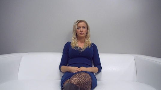 1. Download full pics of Jana (26) from czechcasting.com