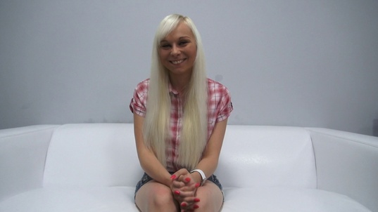 1. Download full pics of Kamila (25) from czechcasting.com