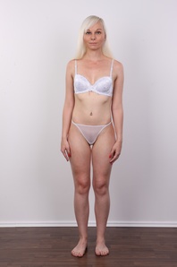 3. Download full pics of Kamila (25) from czechcasting.com