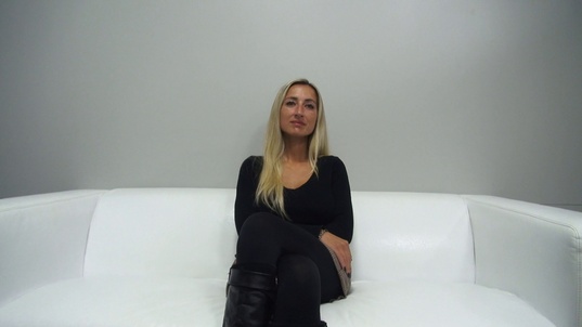 1. Download full pics of Daria (35) from czechcasting.com