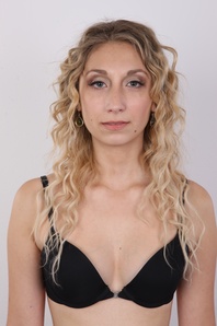 7. Download full pics of Denisa (18) from czechcasting.com