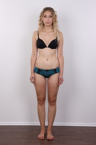 9. Download full pics of Denisa (18) from czechcasting.com