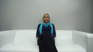 1. Download full pics of Jenny (29) from czechcasting.com