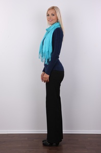 3. Download full pics of Jenny (29) from czechcasting.com