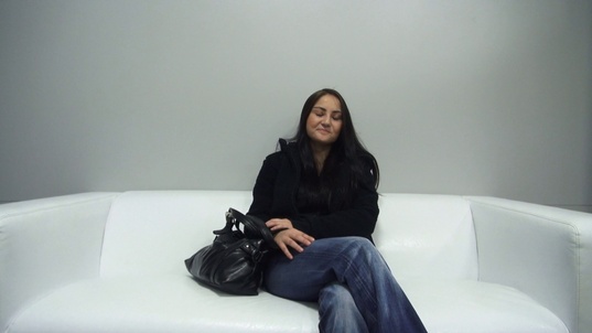 1. Download full pics of Ingrid (31) from czechcasting.com