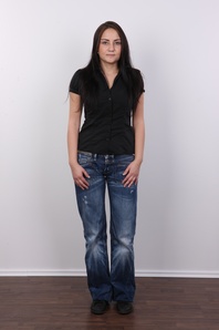 2. Download full pics of Ingrid (31) from czechcasting.com