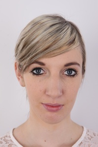 1. Download full pics of Klara (21) from czechcasting.com