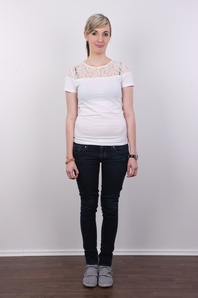 2. Download full pics of Klara (21) from czechcasting.com