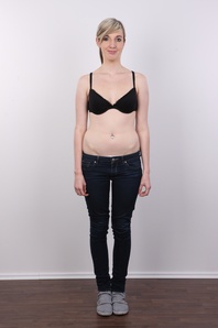 4. Download full pics of Klara (21) from czechcasting.com