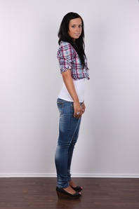 3. Download full pics of Karolina (22) from czechcasting.com