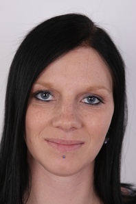 1. Download full pics of Jarka (23) from czechcasting.com