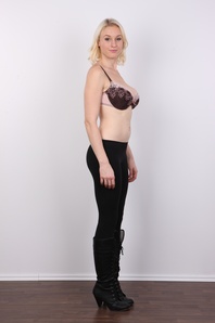 3. Download full pics of Petra (30) from czechcasting.com