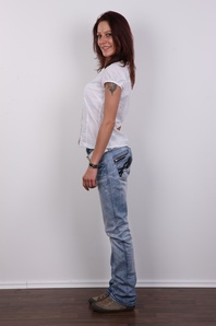 3. Download full pics of Petra (26) from czechcasting.com