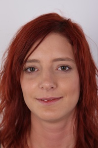 1. Download full pics of Jana (24) from czechcasting.com