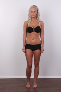 6. Download full pics of Nikola (20) from czechcasting.com