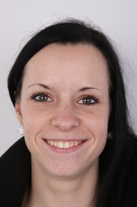 1. Download full pics of Natalia (21) from czechcasting.com