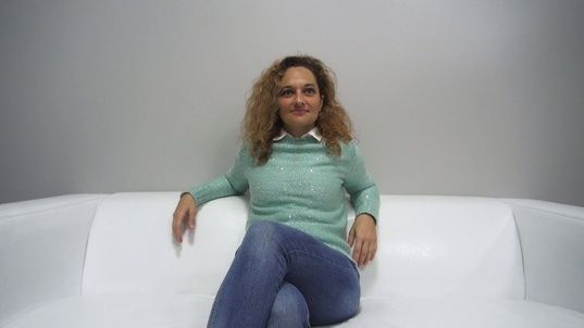 1. Download full pics of Iva (36) from czechcasting.com